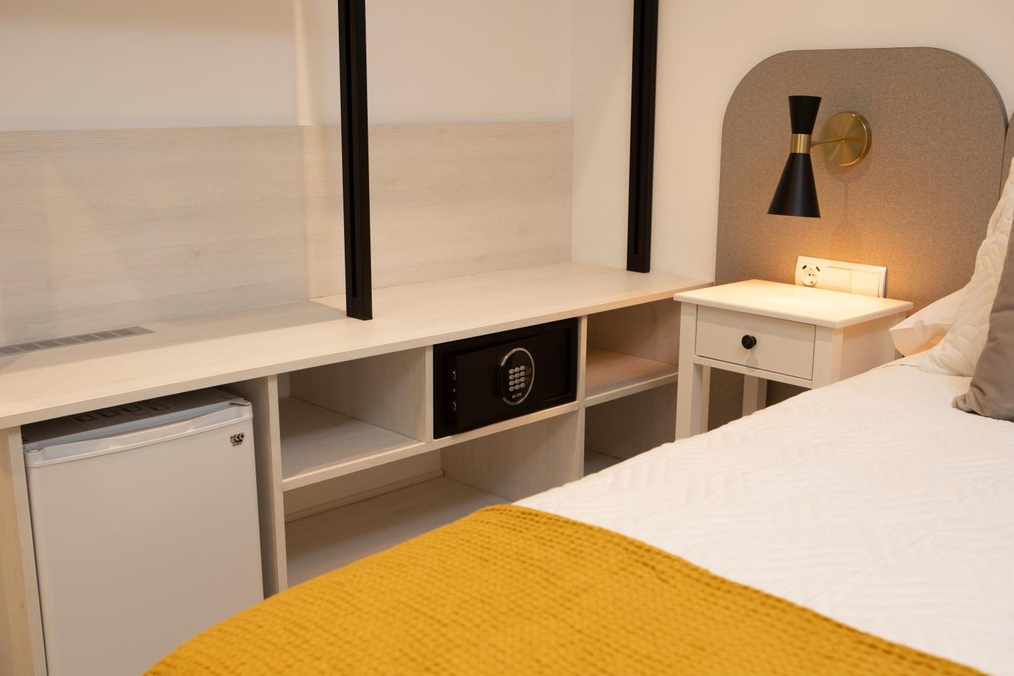 Boutique Rooms Playa Burriana Nerja Ngoại thất bức ảnh