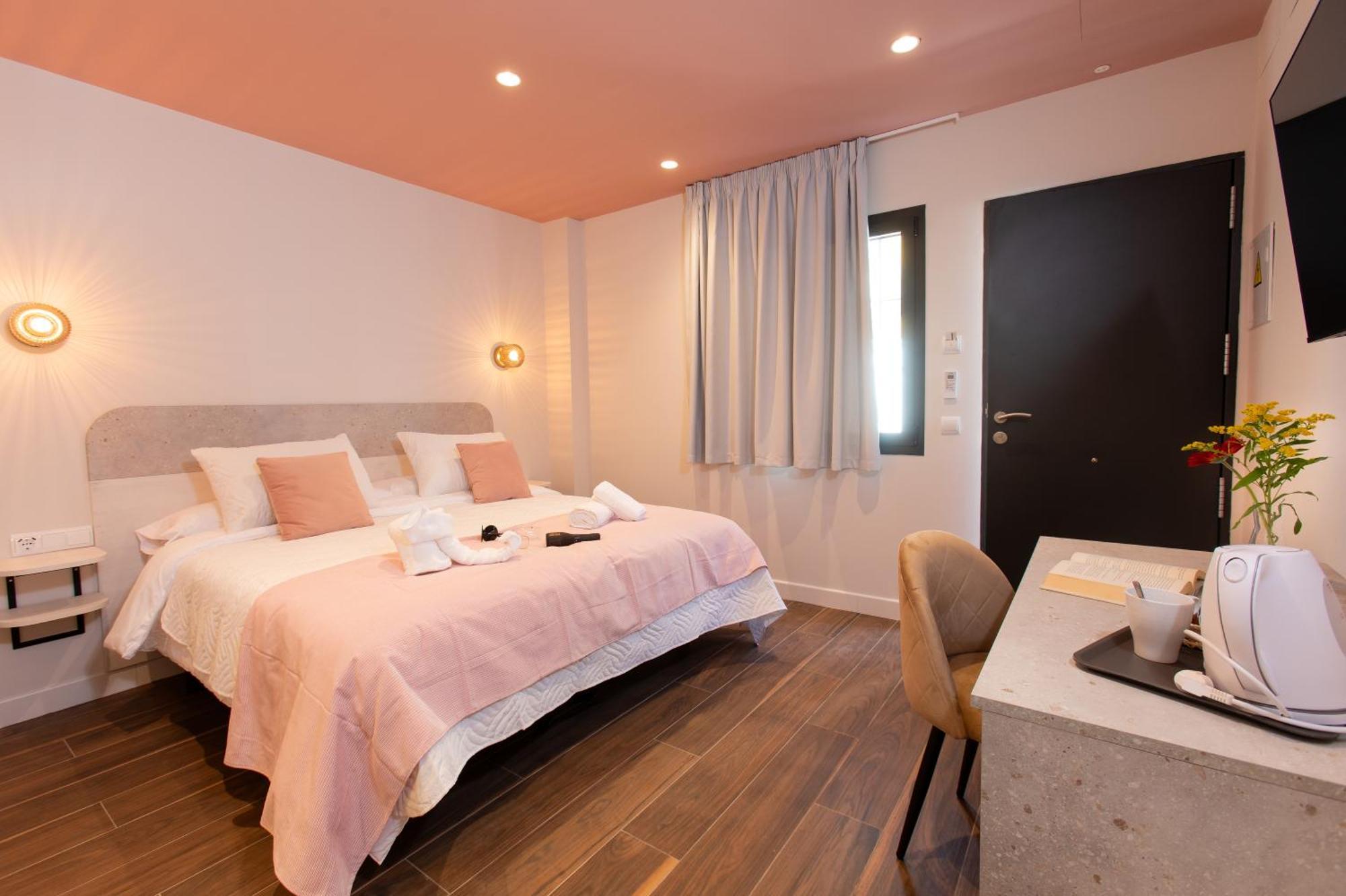 Boutique Rooms Playa Burriana Nerja Ngoại thất bức ảnh