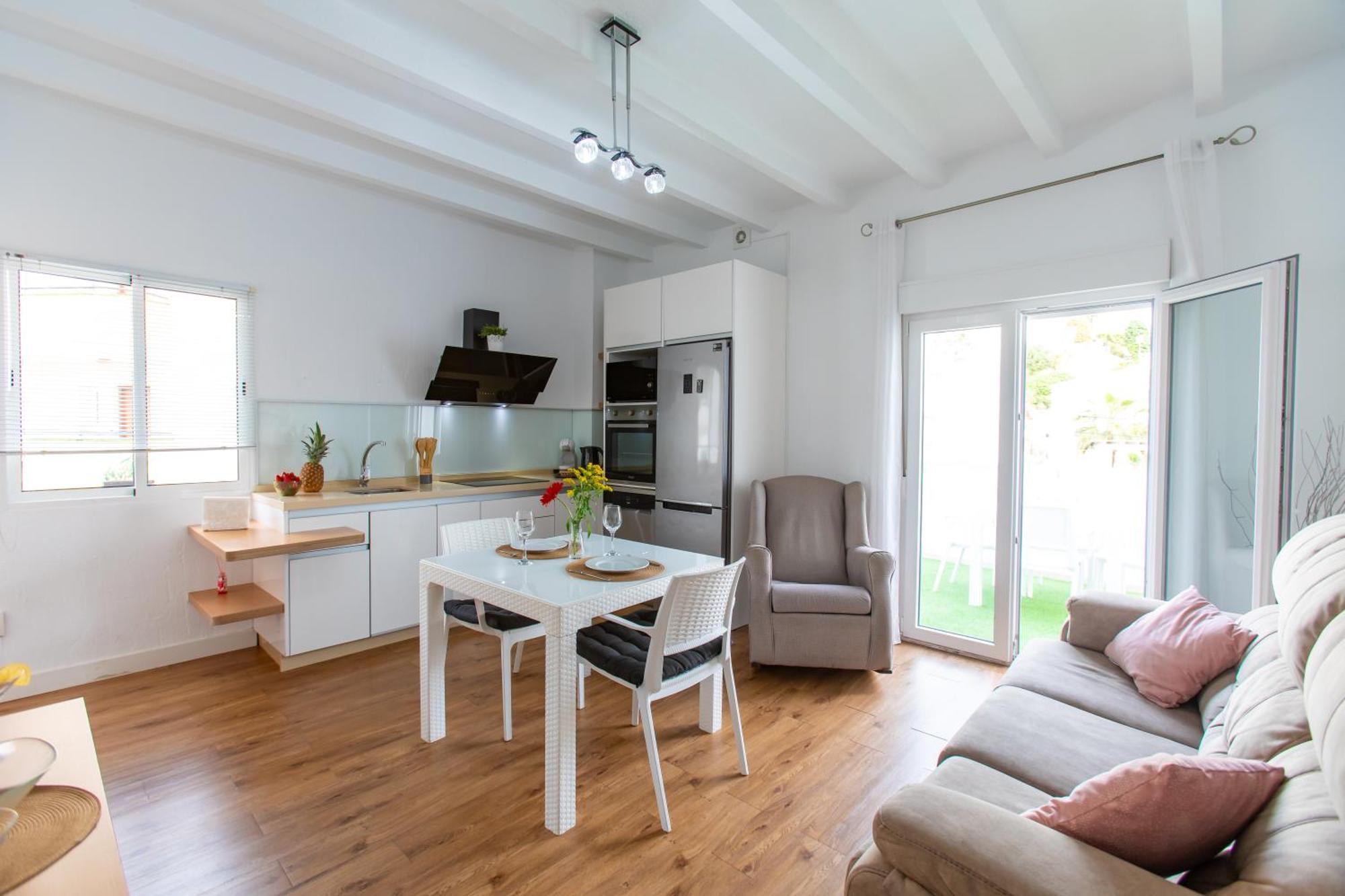 Boutique Rooms Playa Burriana Nerja Ngoại thất bức ảnh