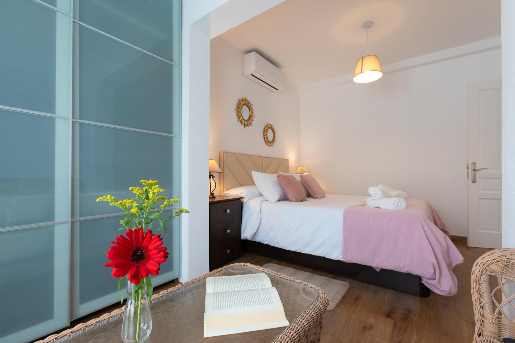 Boutique Rooms Playa Burriana Nerja Ngoại thất bức ảnh