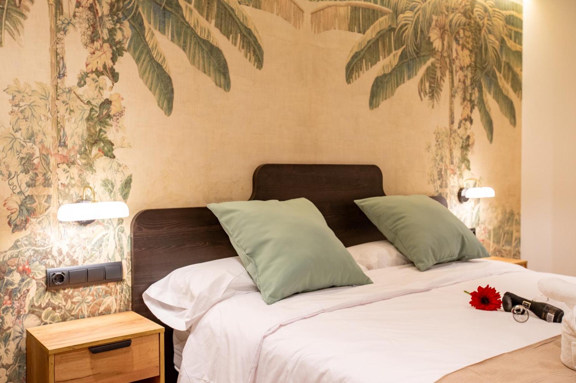 Boutique Rooms Playa Burriana Nerja Ngoại thất bức ảnh