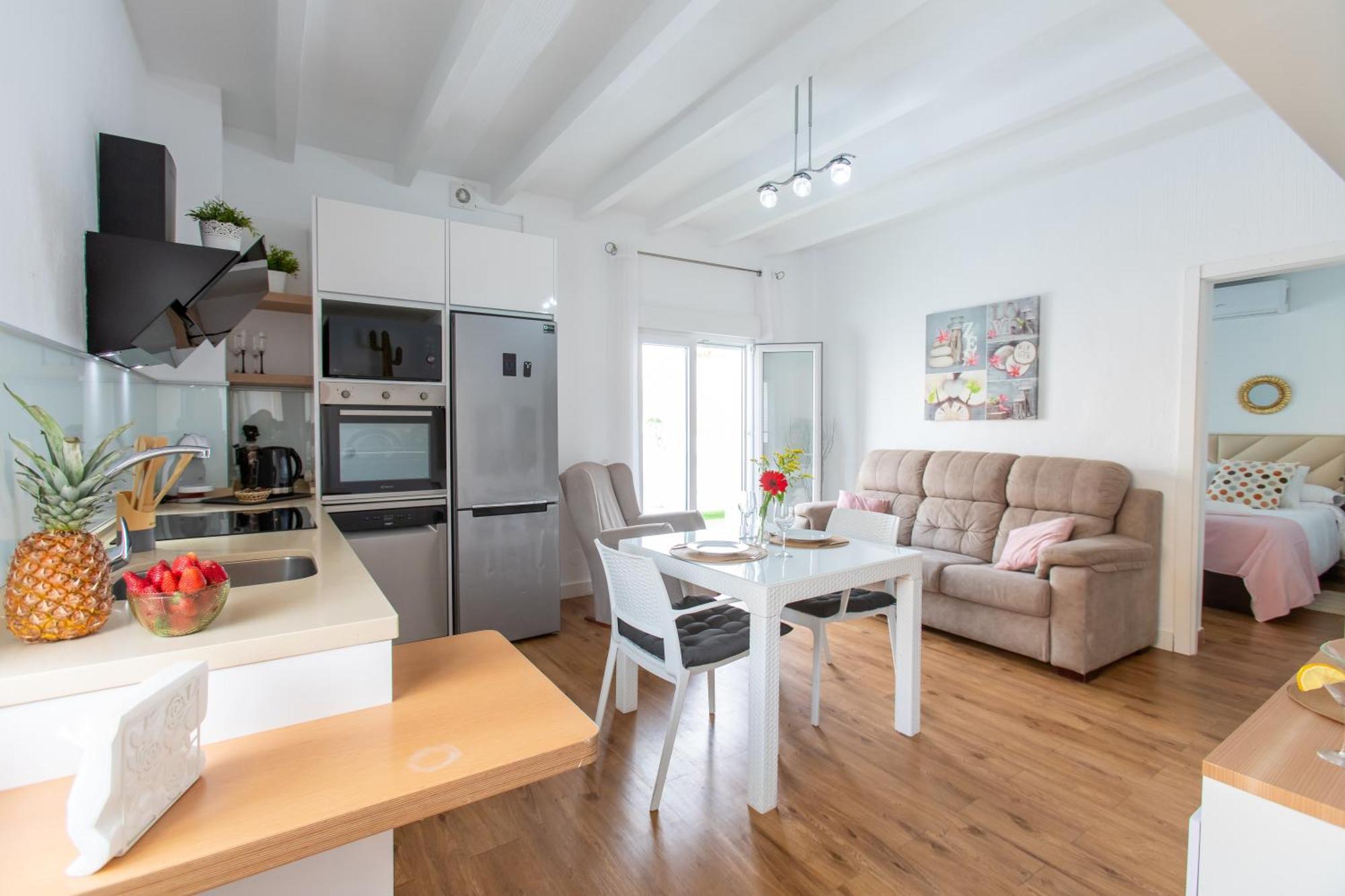Boutique Rooms Playa Burriana Nerja Ngoại thất bức ảnh