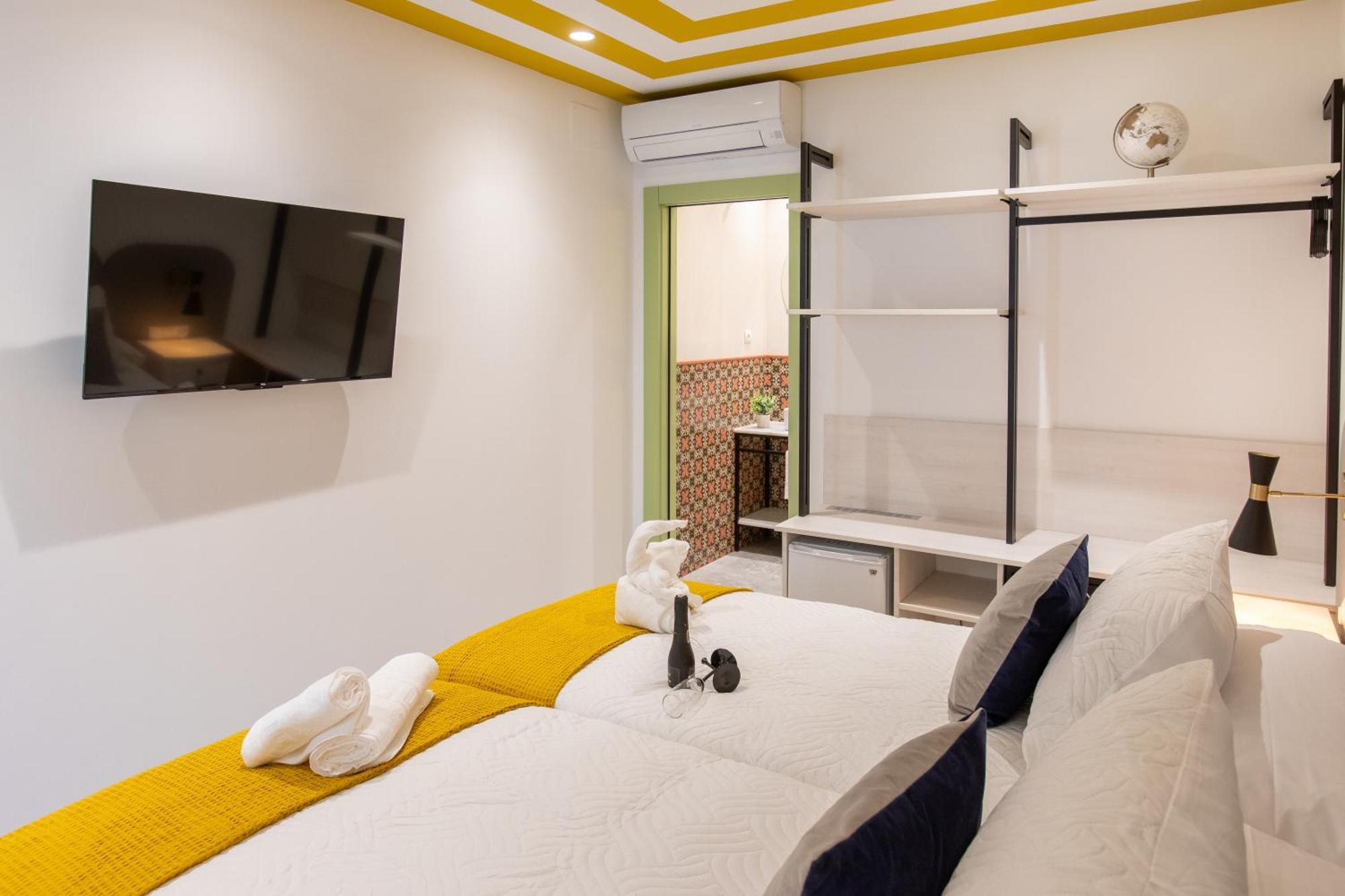 Boutique Rooms Playa Burriana Nerja Ngoại thất bức ảnh