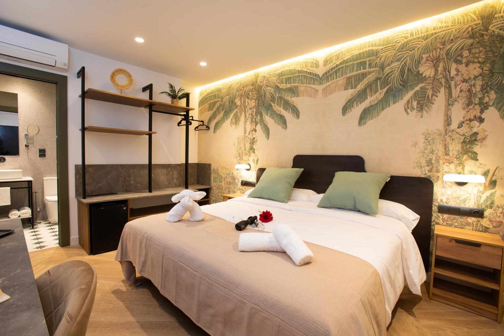 Boutique Rooms Playa Burriana Nerja Ngoại thất bức ảnh