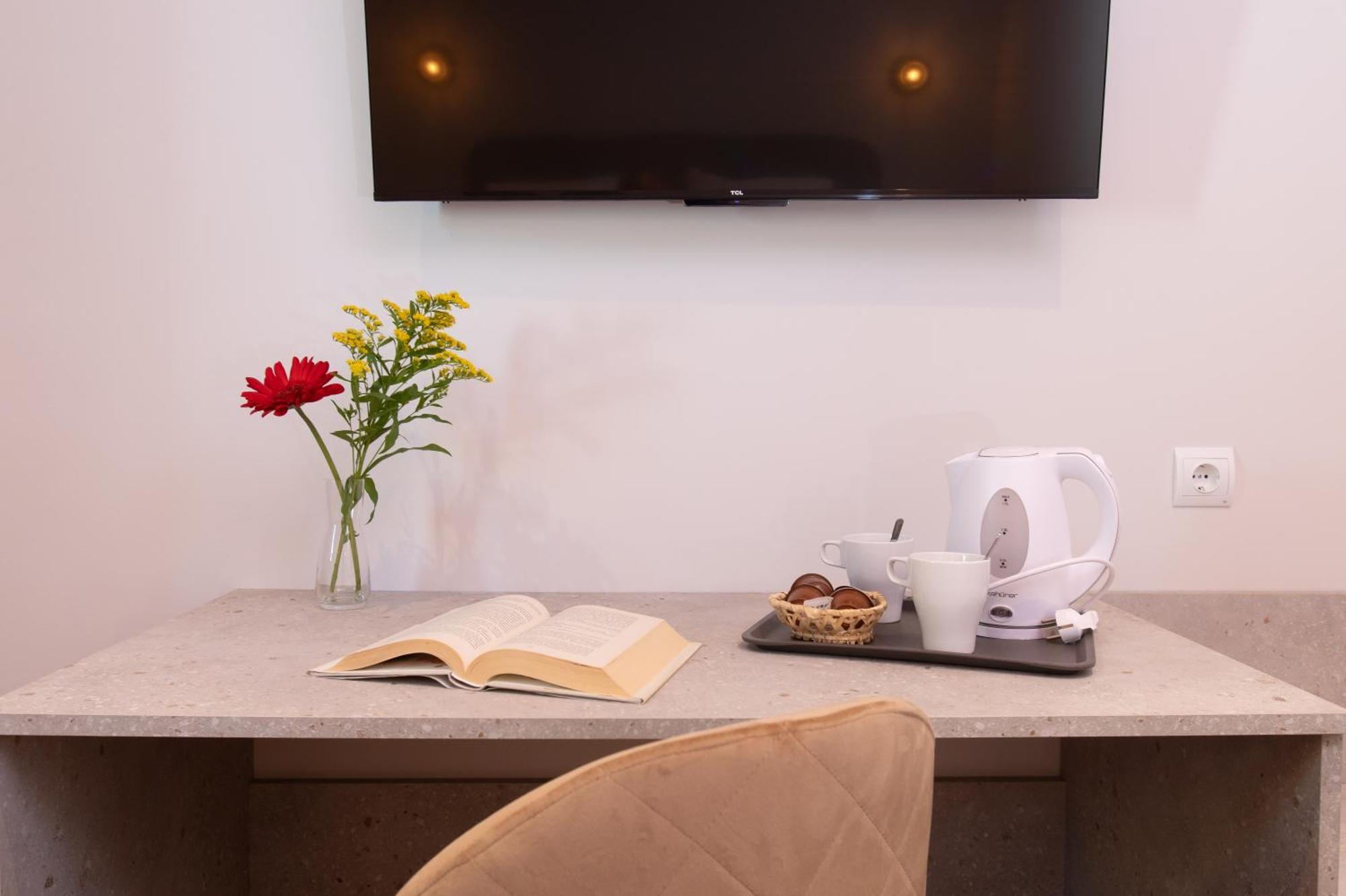 Boutique Rooms Playa Burriana Nerja Ngoại thất bức ảnh