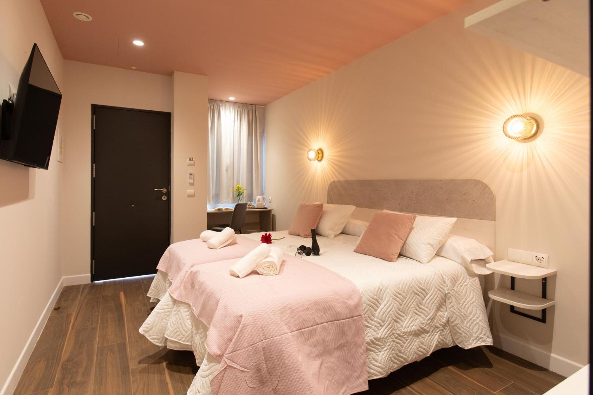 Boutique Rooms Playa Burriana Nerja Ngoại thất bức ảnh