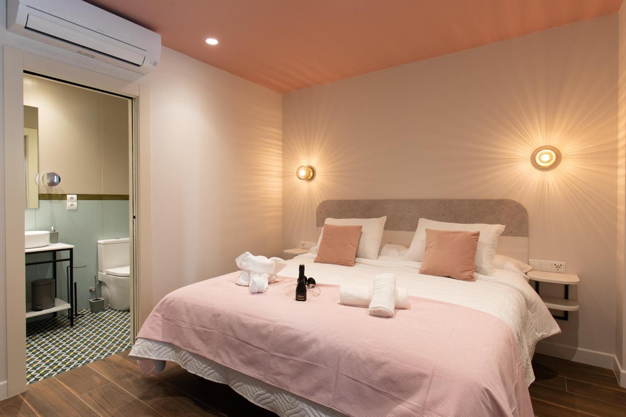 Boutique Rooms Playa Burriana Nerja Ngoại thất bức ảnh
