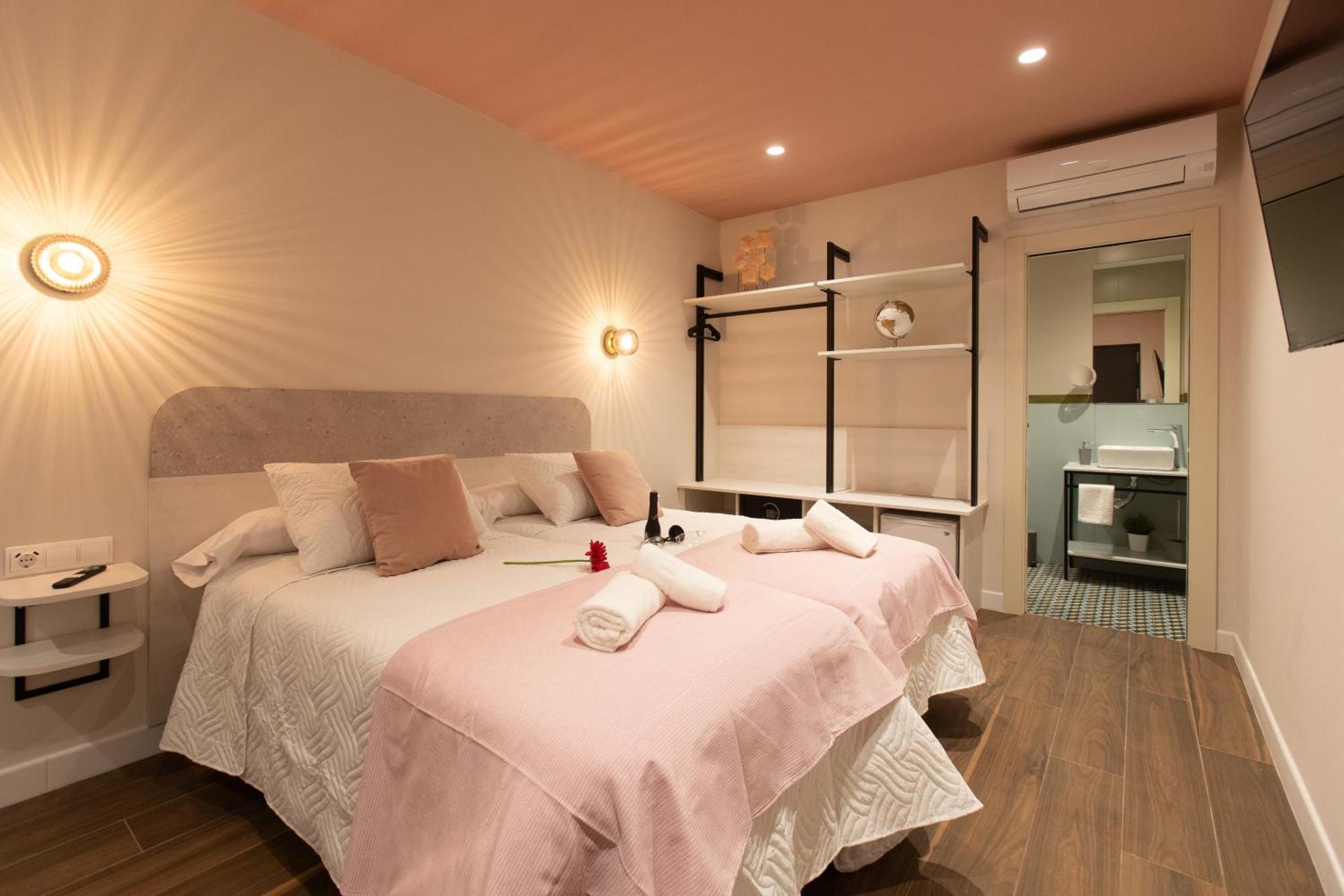Boutique Rooms Playa Burriana Nerja Ngoại thất bức ảnh